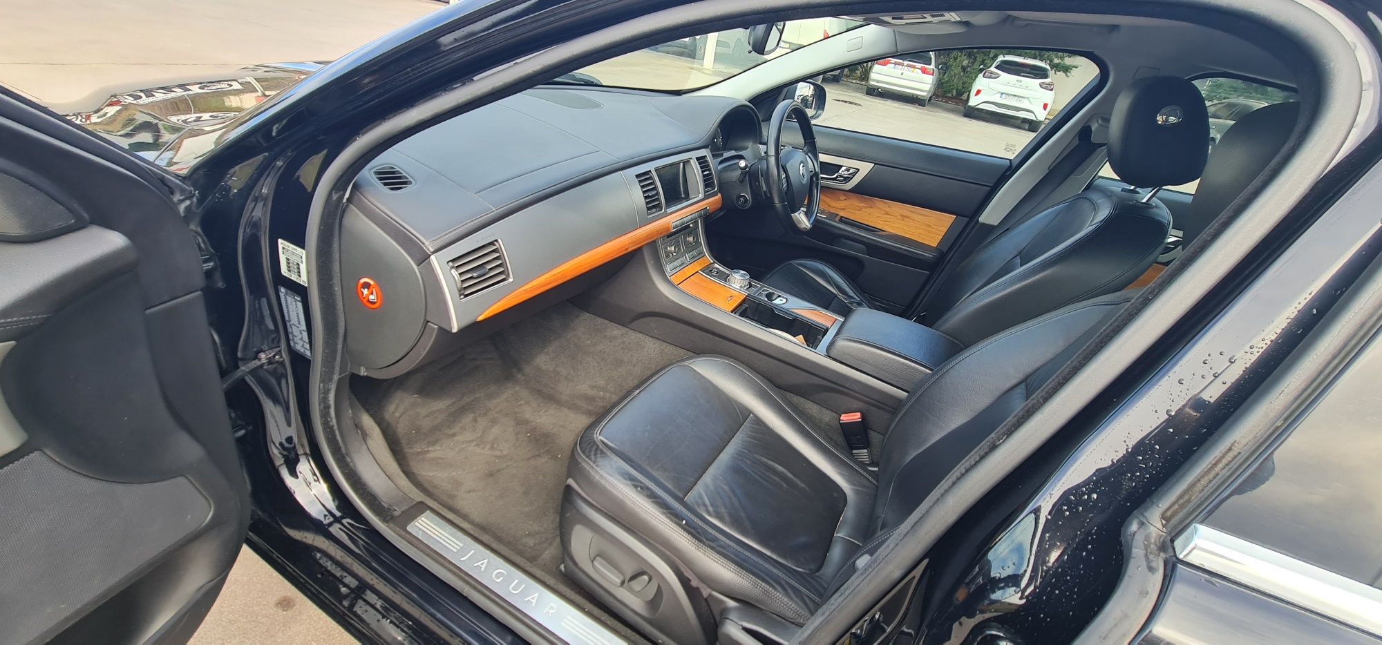 Jaguar XF 3.0 para peças