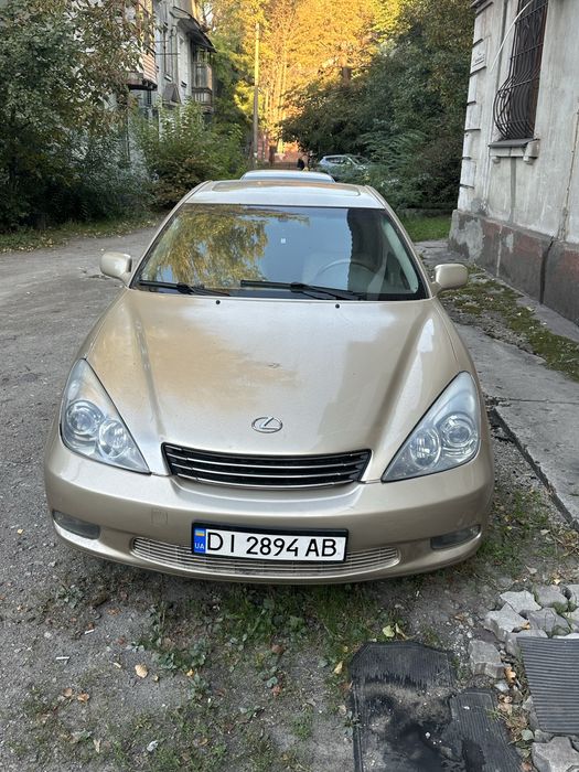 Лексус ес300 2003г