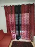Vendo 2 cortinados vermelhos e 1 preto