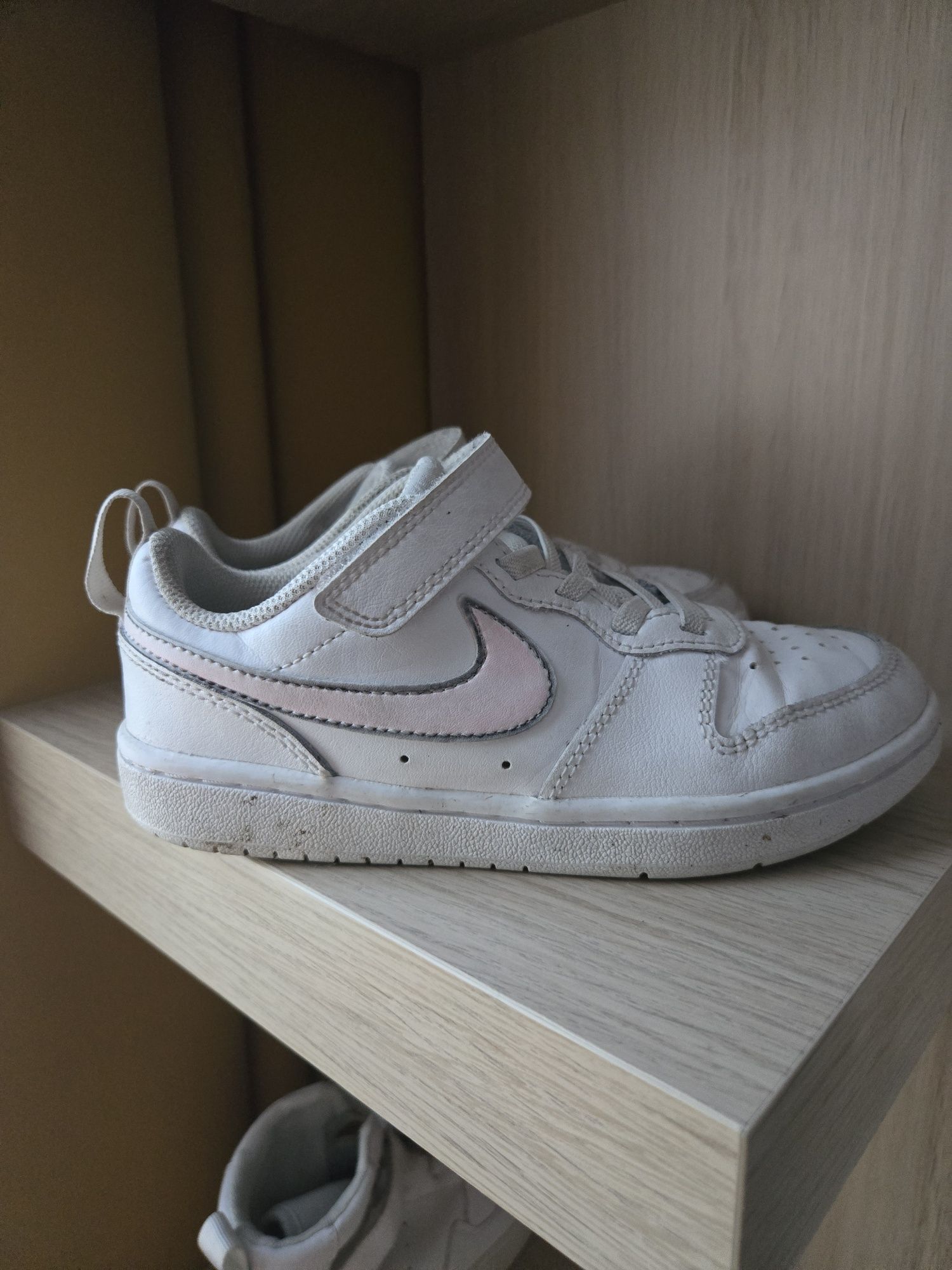 Buciki Nike 31 białe