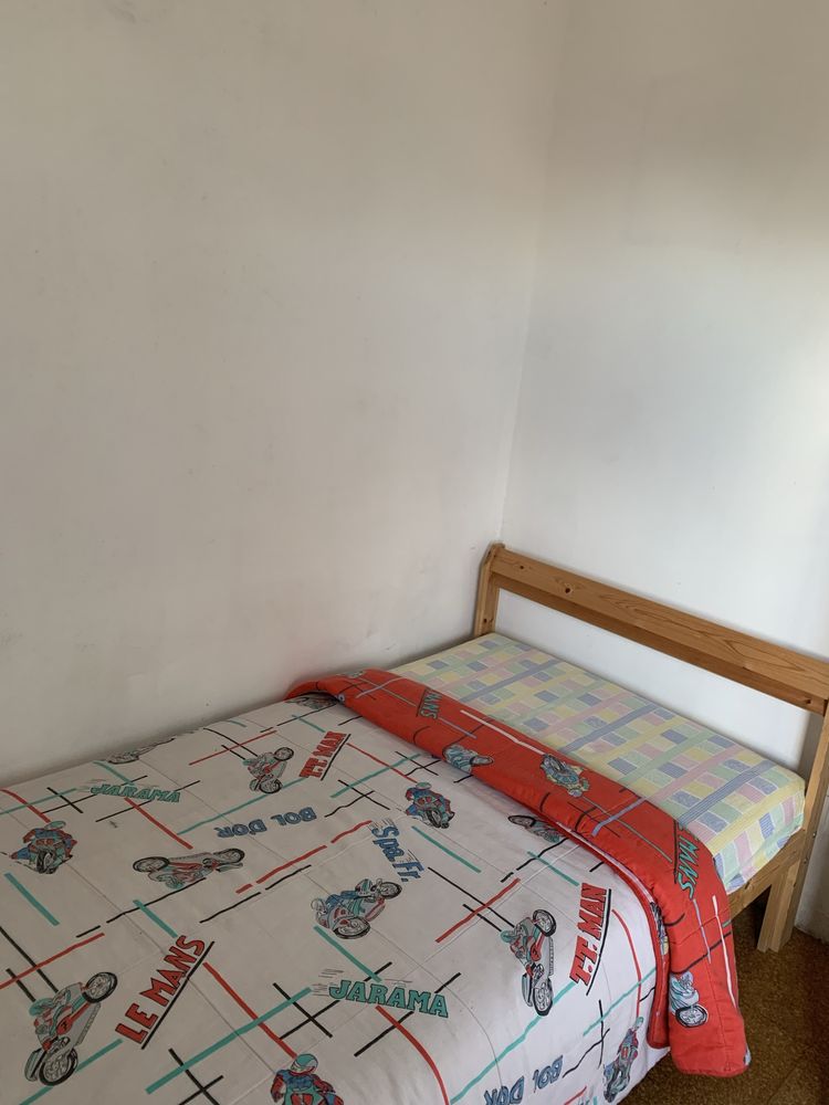 Sofa Chaise Lounge + Cama de solteiro com colchão