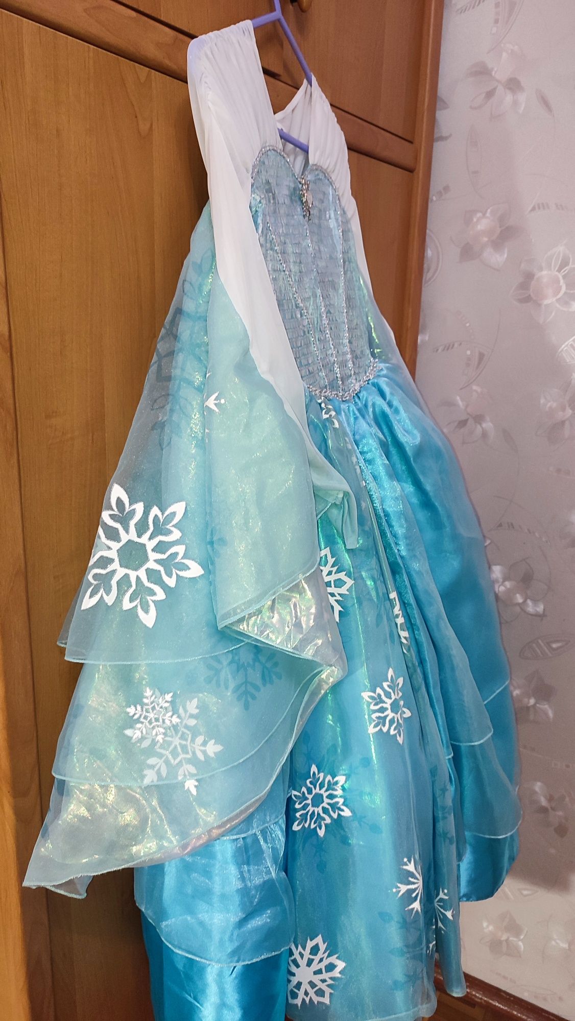 Шикарна сукня Ельзи, Disney deluxe