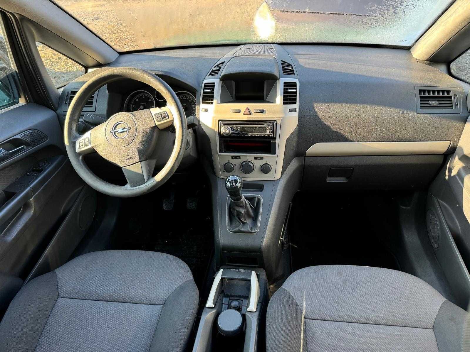 Zafira 1.9d  Posiadam  inne  auta  z  włoch  całe  i uszkodzone