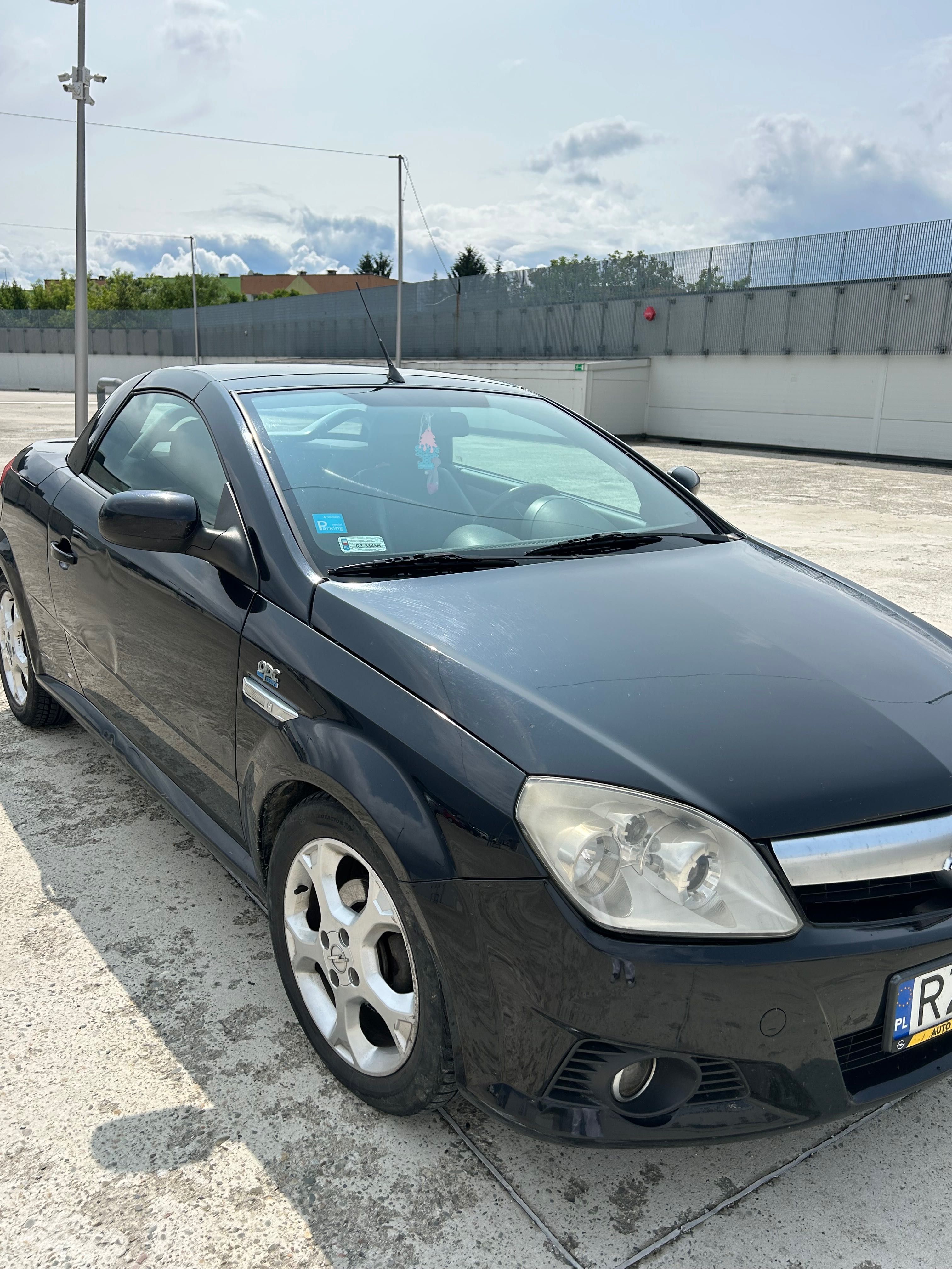 Sprzedam Opel Tigra 1.8 2007