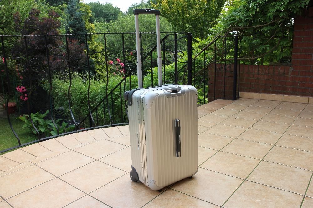 Rimowa - aluminowa walizka Porsche System PTS