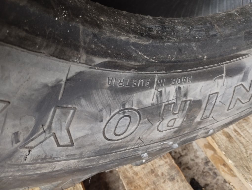 10R22.5 Uniroyal