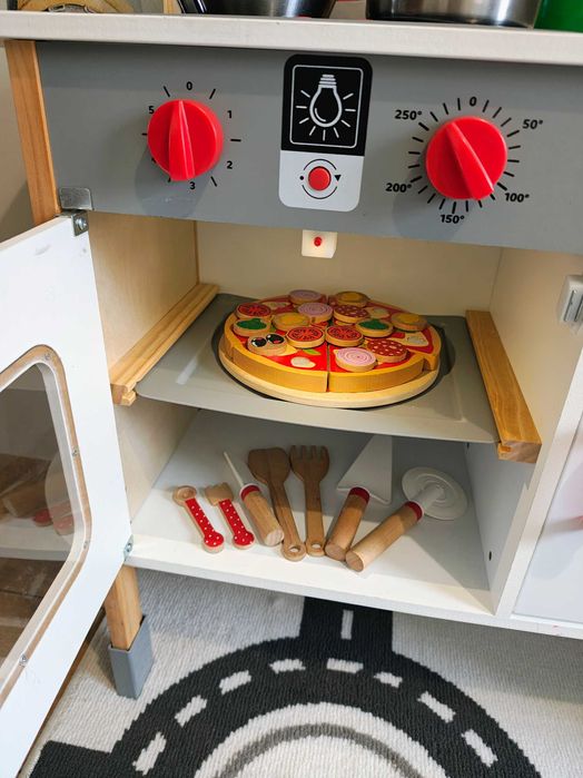 Kuchnia drewniana dla dzieci odbiór osobisty