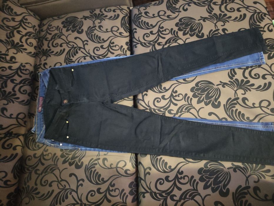 Лот джинсов размер S