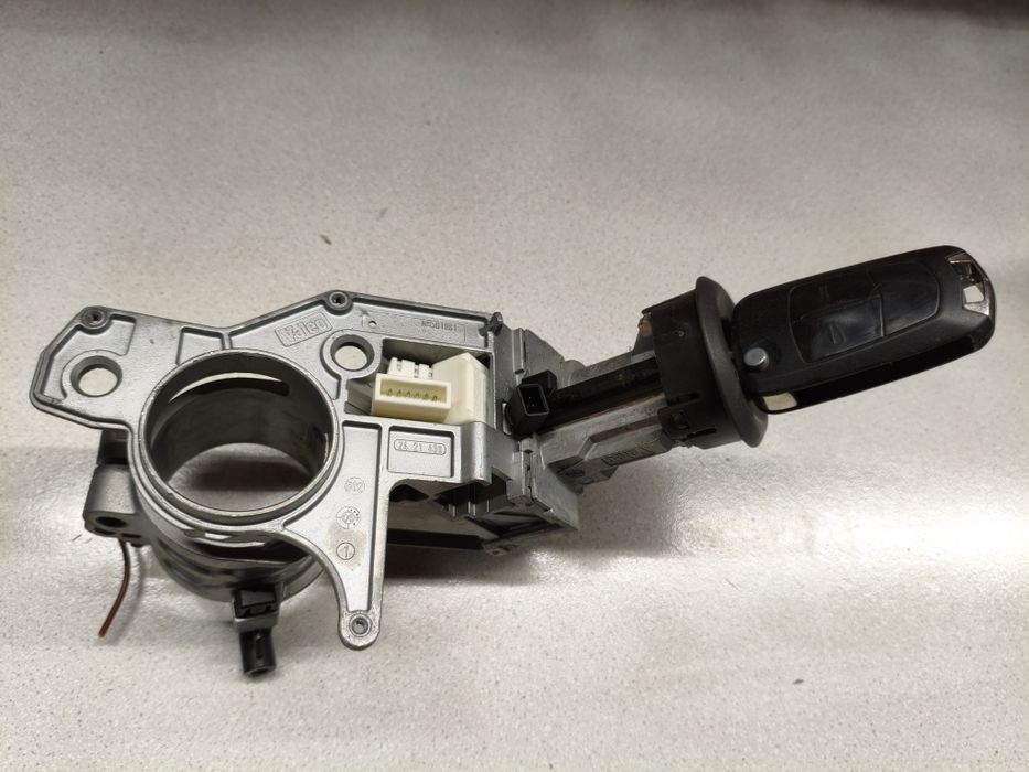 Stacyjka kluczyk scyzoryk Opel Astra H 1.7 CDTi