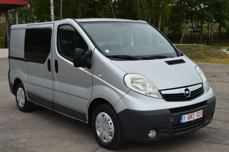 Opel VIVARO  2008r._2,0 D_115 KM_Klima_Hak_Czujniki parkowania_z Belgii