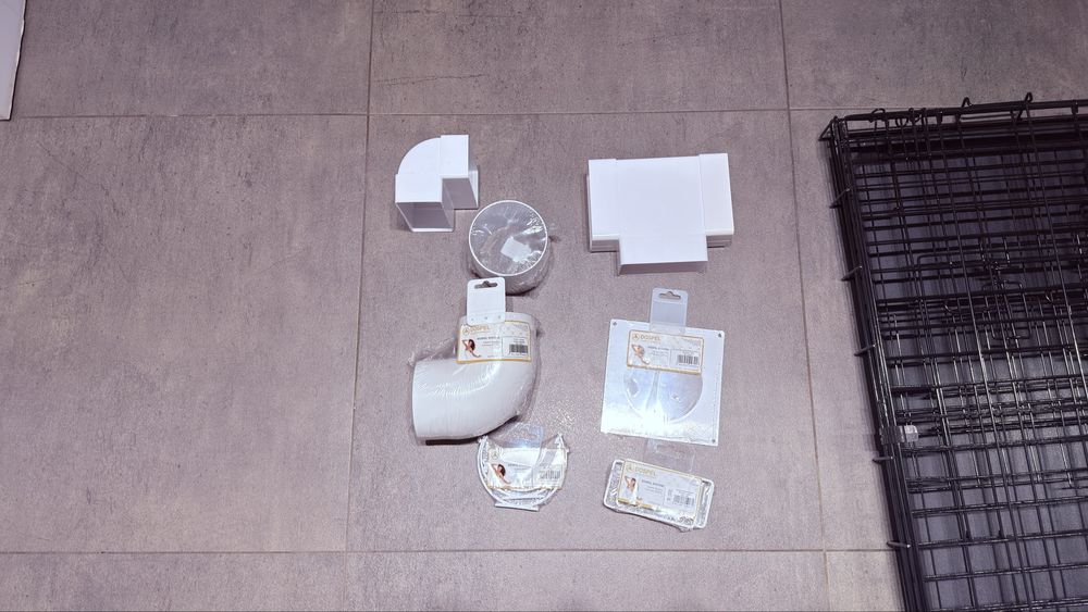 Zestaw złączek i uchwytów do wnetylacji i okapi