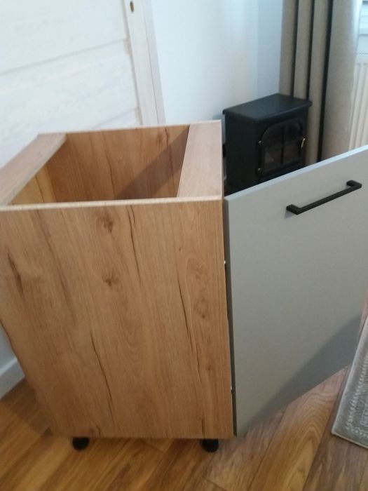 Sprzedam szafkę kuchenną