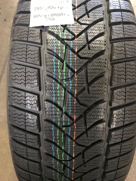 Opona 255 45 R20 Dunlop Zima
