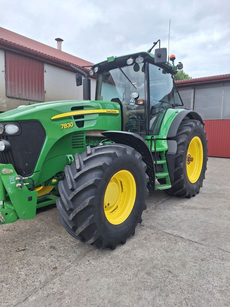 John Deere 7830 Rok 2011