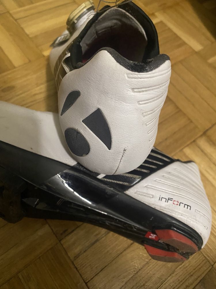 Buty szosowe Bontrager XXX rozmiar 43 białe