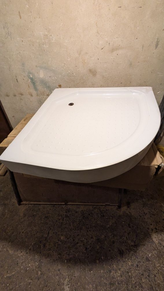 Brodzik nowy 90/90/13