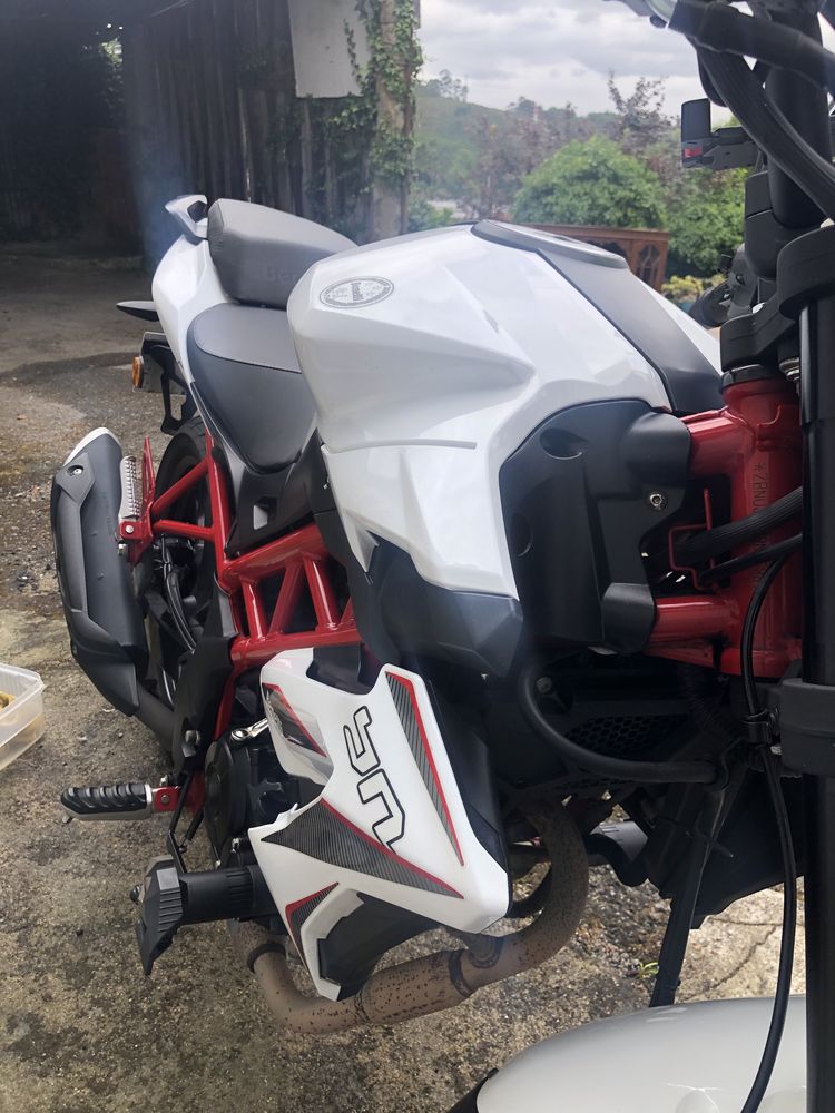 Vendo moto benelli bn 125
