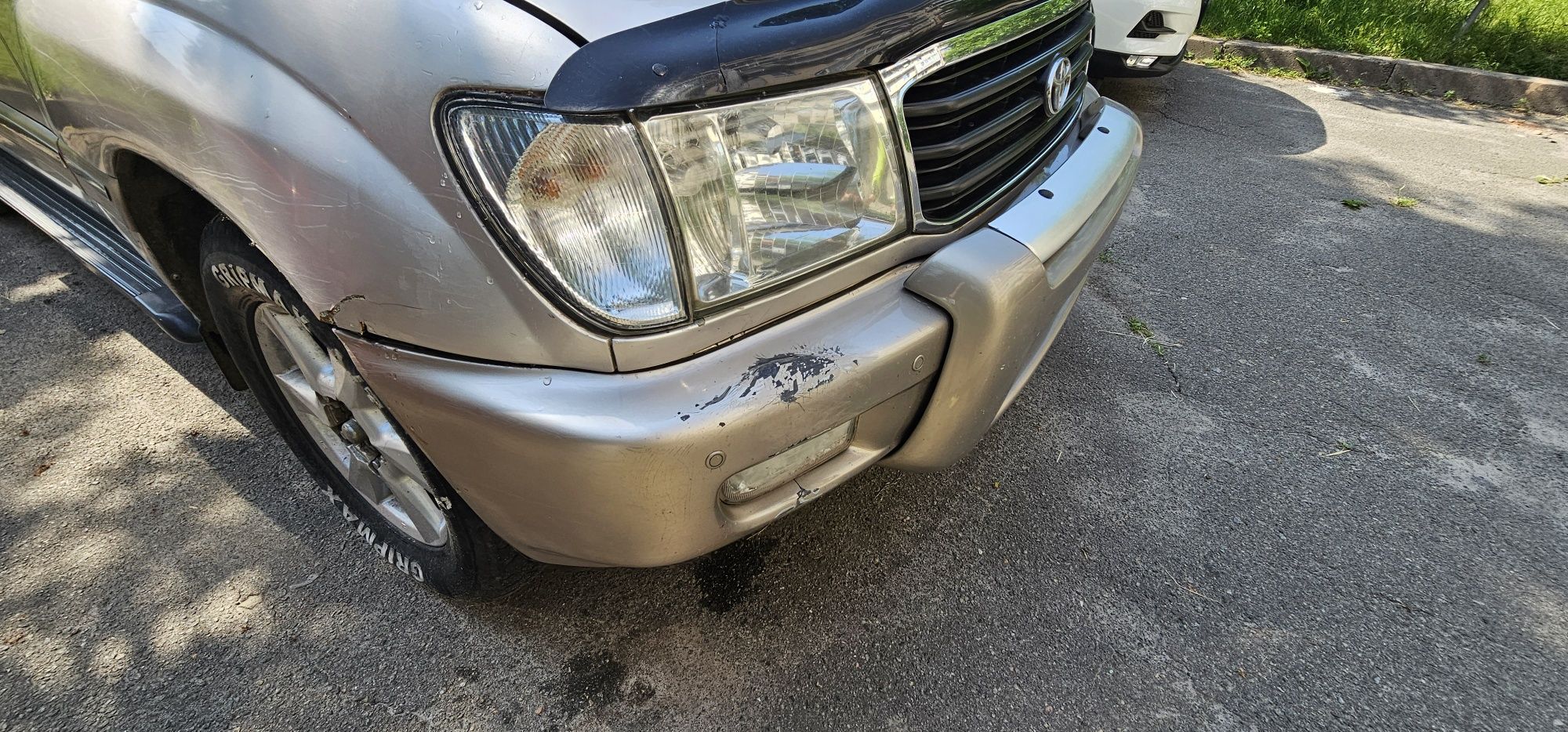 Toyota Land Cruiser 100