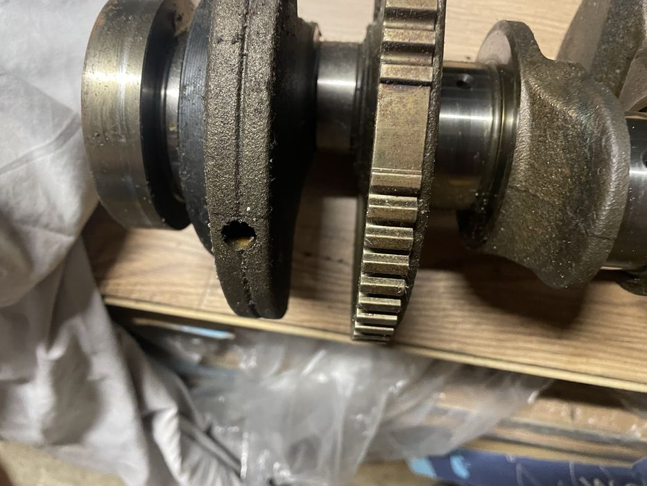 Bmw e46 n42b18 wał korbowy