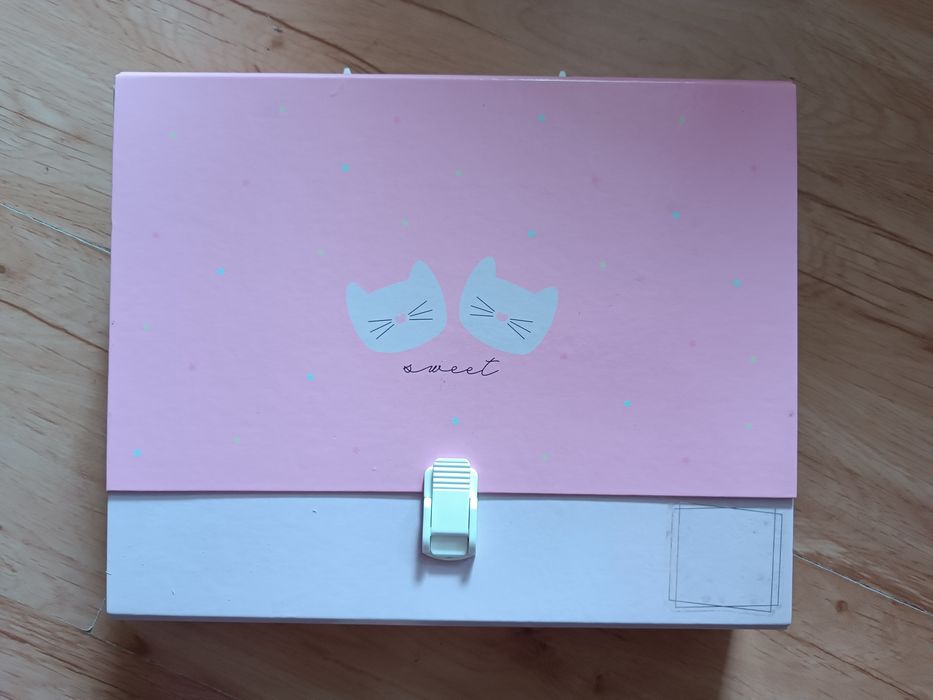 Teczka szkolna dla dziewczynki