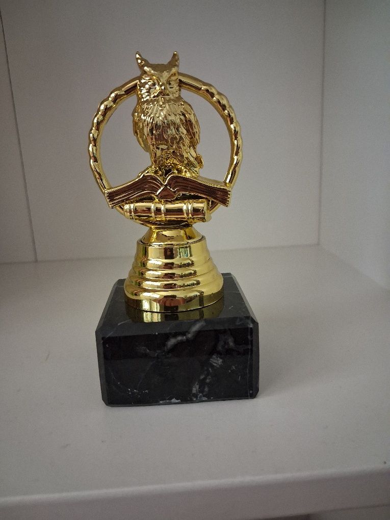 Statuetka, puchar sowa