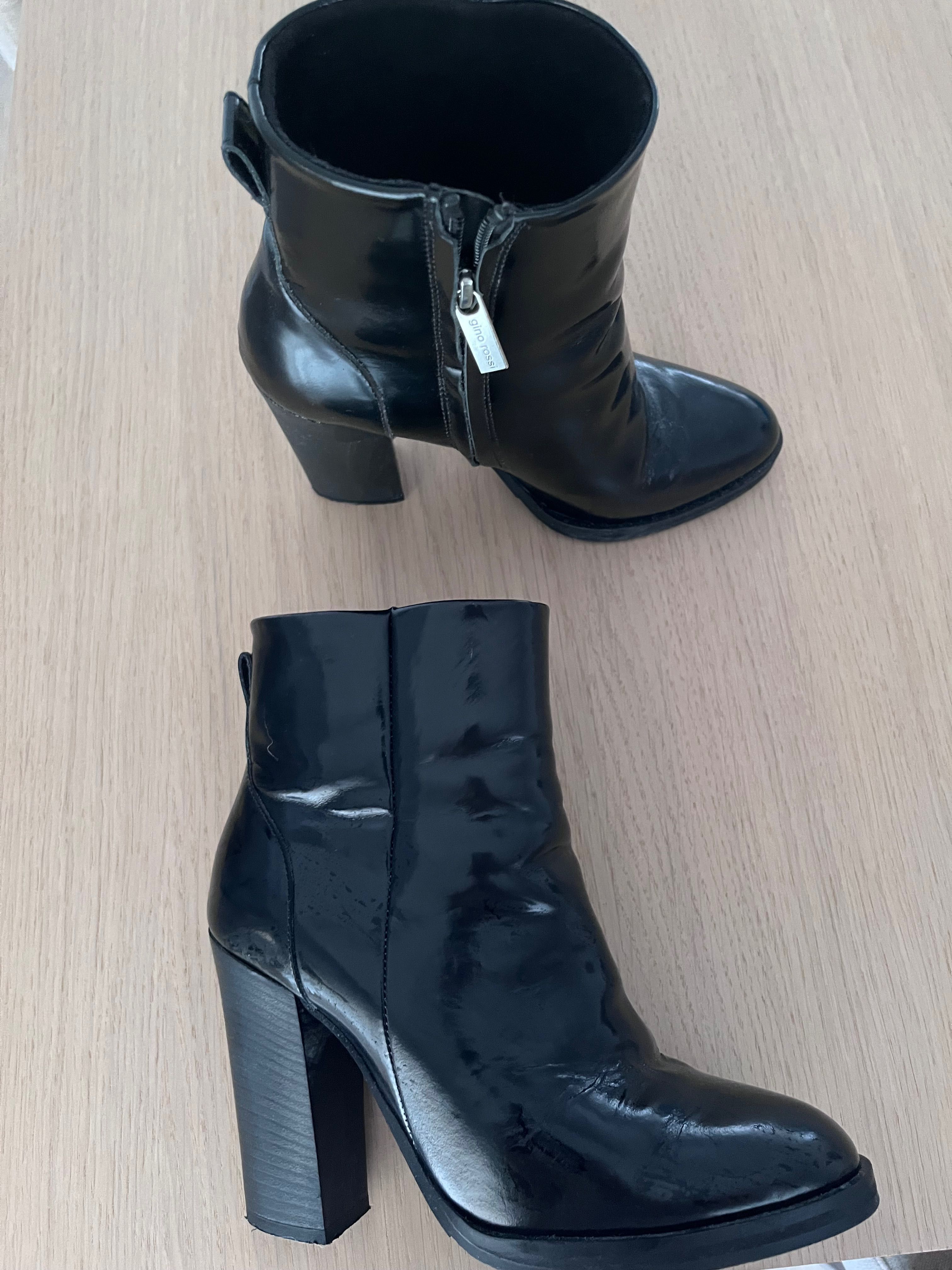 Botins pretos em pele Gino Rossi, número 39
