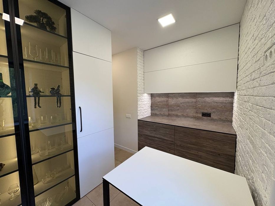 # Розкішна квартира в самому Центрі міста