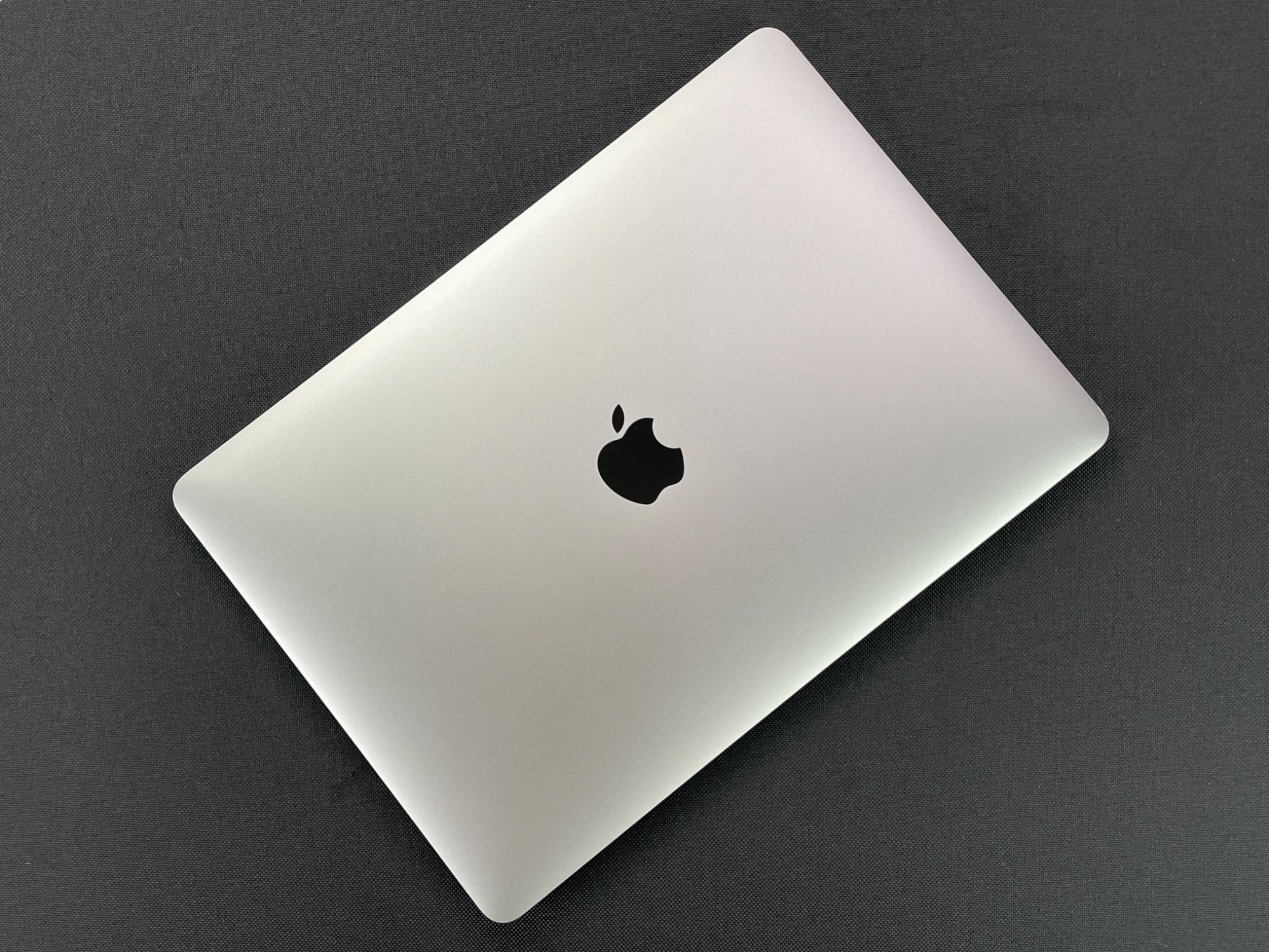 2020 MacBook Air A2337 13" M1 8GB 256GB FV23% (AAA)