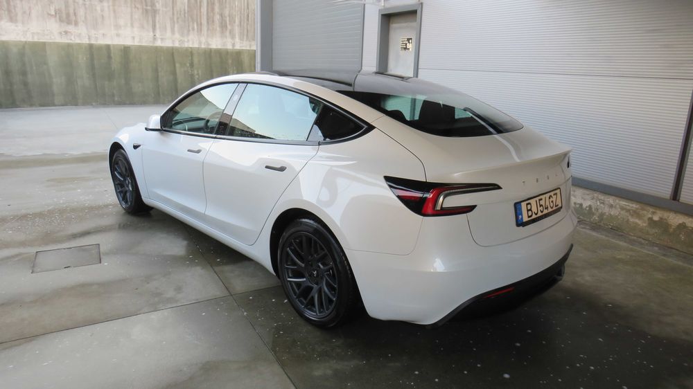 Tesla Model 3 2024 – Standard Range RWD – 24600 km – Nacional