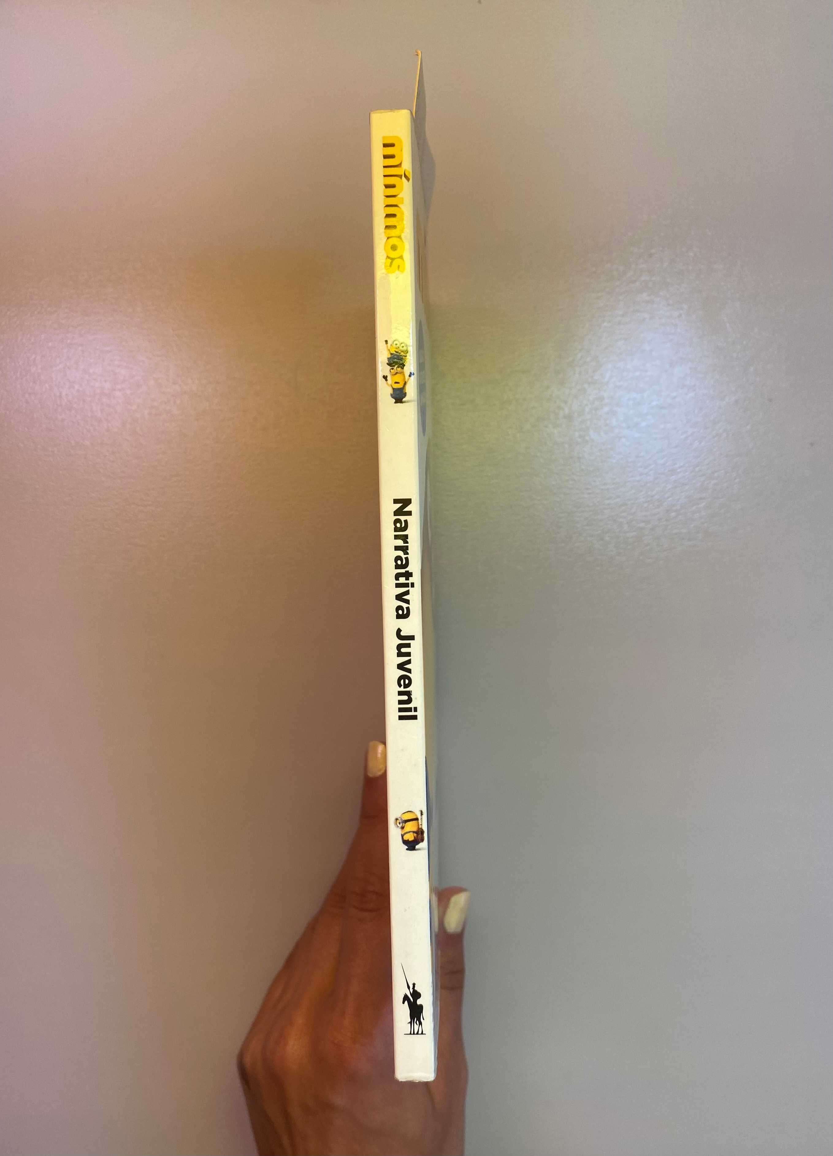 Livro "Mínimos - Narrativa Juvenil"