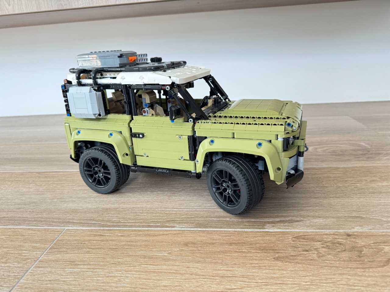 LEGO Technic Land Rover Defender 42110