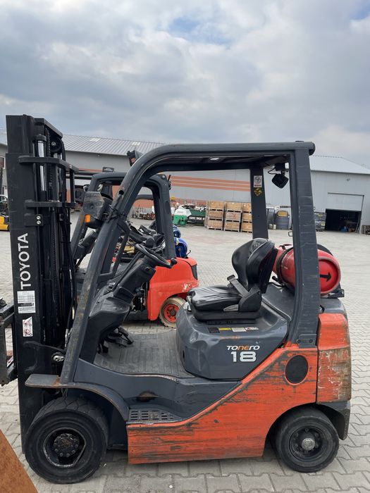 Wózek widłowy Toyota 02-8FGF18 2018 rok