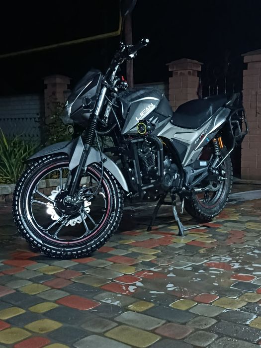 Мотоцикл lifan sitir 200