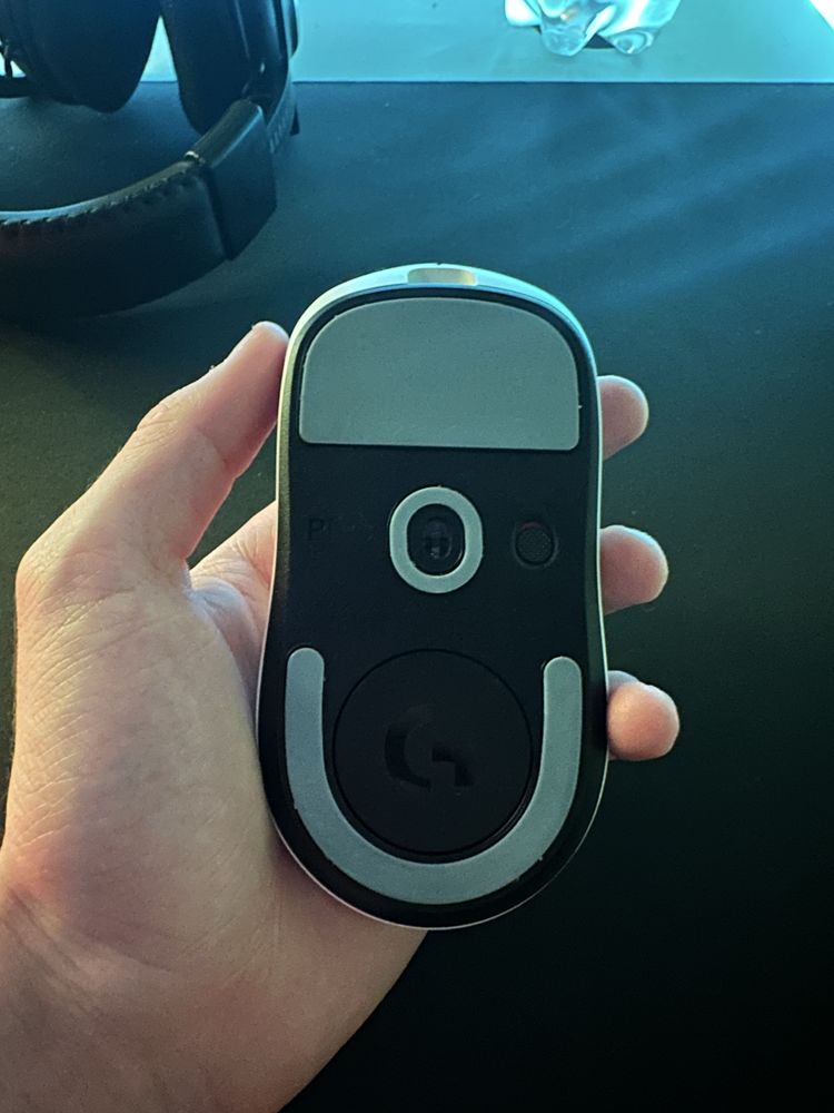 Logitech g pro x superlight 2