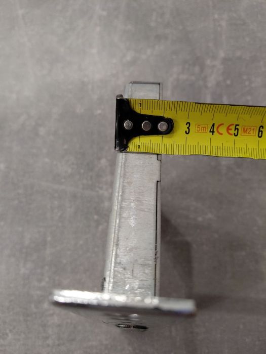 Врізний замок  Аверс