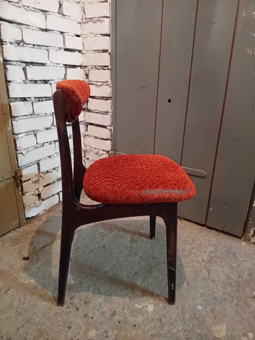 Krzeslo  R. Hałas tapicerowane