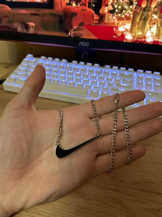 ІДЕАЛЬНИЙ ПОДАРУНОК - підвіска nike | Розріб, опт