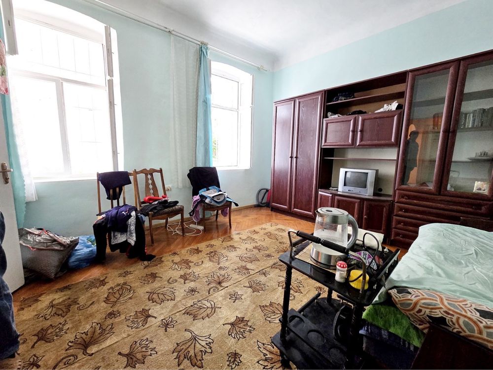 Продаж 1но кімнатної З ДВОРИКОМ В ЦЕНТРІ МІСТА, (р-н СОБОРНОЇ площі)!