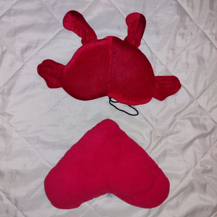 Dwie małe poduszki serce czerwone maskotki 23cm