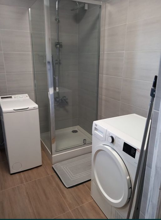 Noclegi, kwatery, pokoje pracownicze. Tyniec Mały, LG, Amazon