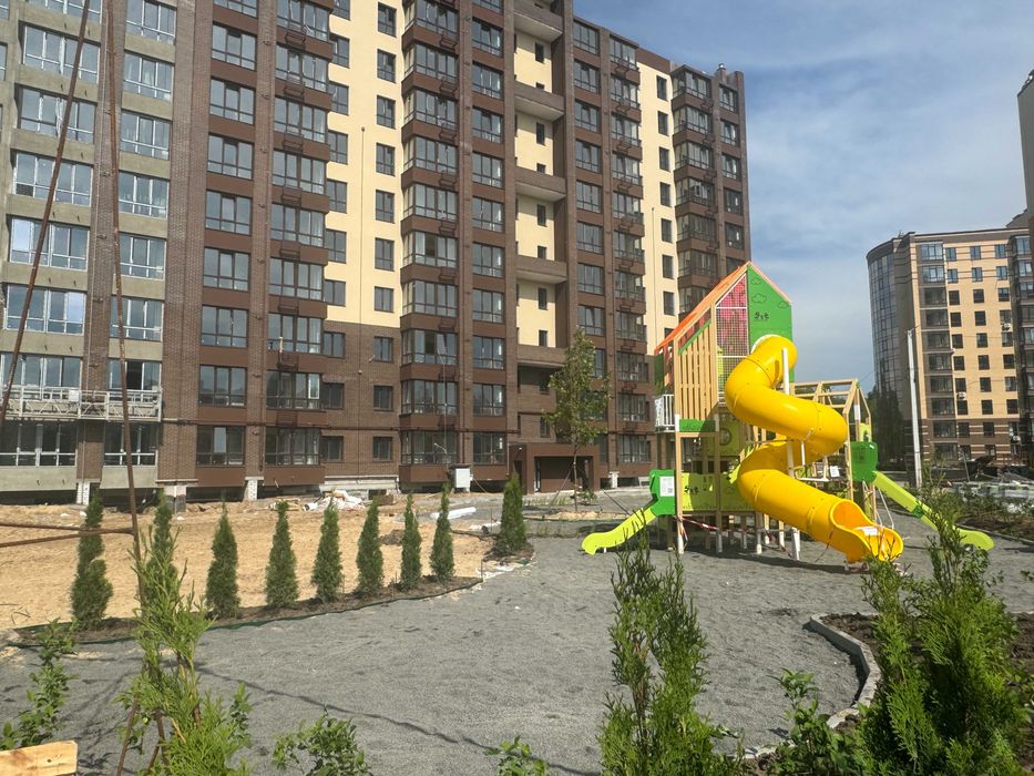 Простора  1 кімнатна 45 м2, район  Масани, індивідуальне опалення