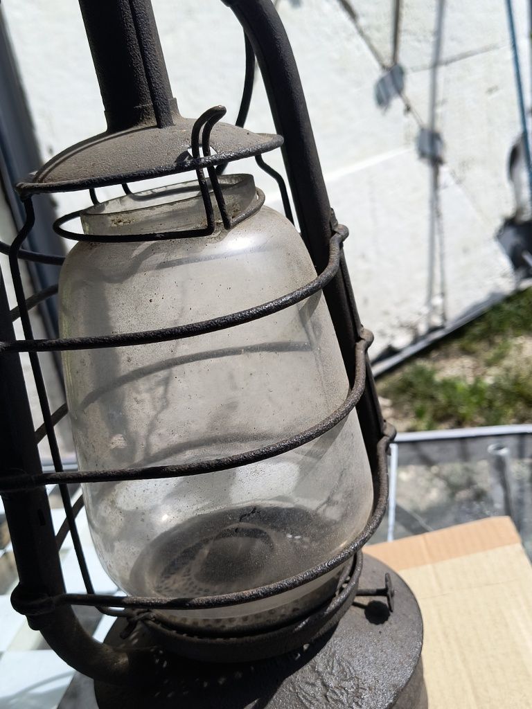 stara  lampa naftowa