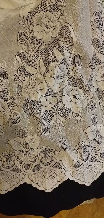 Продам шторы и тюль для окон.
