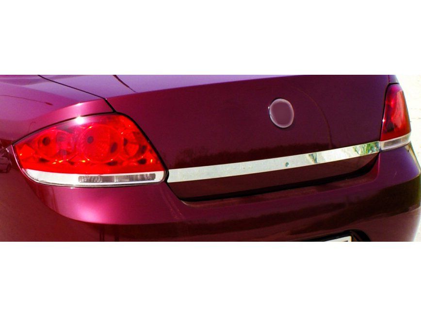 Fiat Linea 2006-2012 Хром накладка над номером Carmos