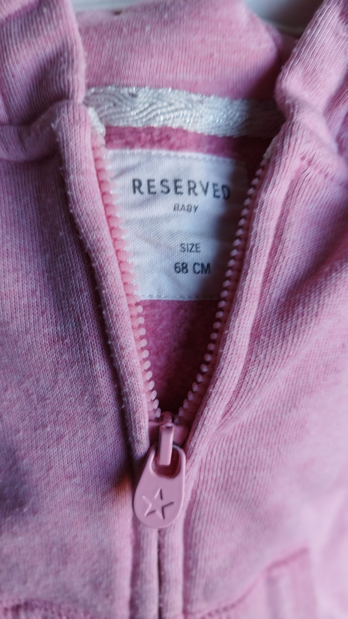 Bluza w rozmiarze 68. Reserved.