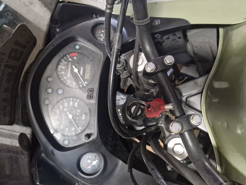 Mota Honda Transalp 650, com apenas 45.000km