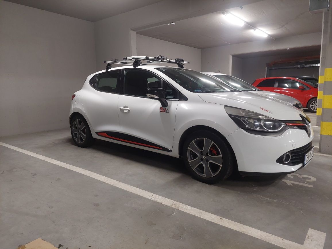 Bagaznik rowerowy Clio 4. Belki plus dwa uchwyty