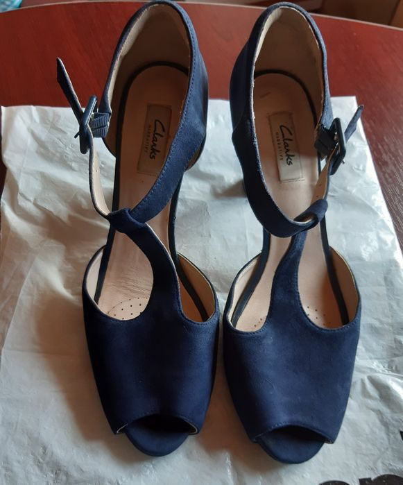 Босоножки женские