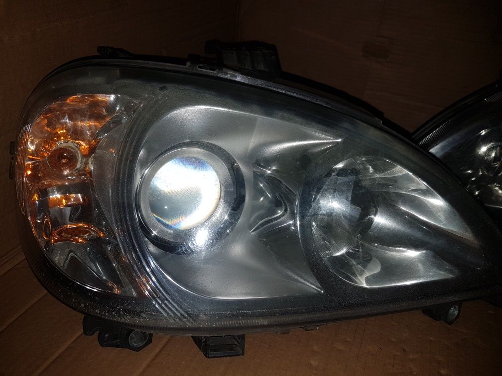 Lampa przód przednia prawa lewa Mercedes ML 163 Xenon