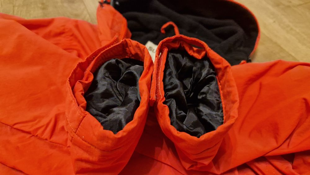 Демісезонна жіноча куртка